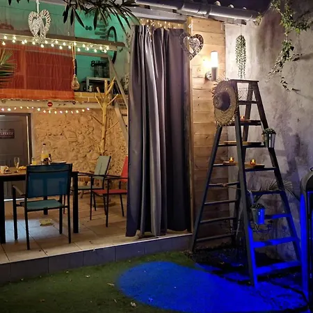 וילה Charme Et Plaisirs מזמה