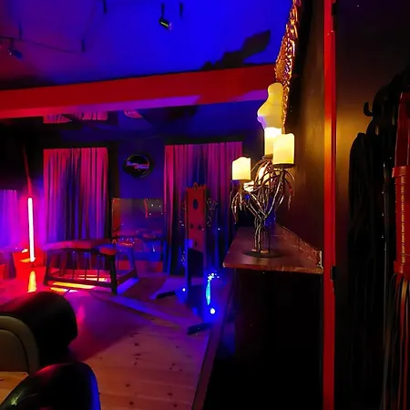 Charme Et Plaisirs * מזמה